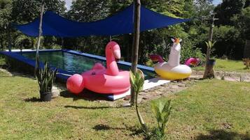 Kolam renang outdoor