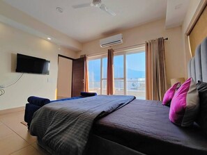 4 habitaciones, tabla de planchar con plancha y wifi gratis