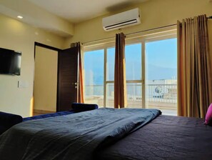 4 chambres, fer et planche à repasser, Wi-Fi, draps fournis