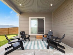 Terrace/patio - Townhome Near Bozeman Airport (Belgrade)