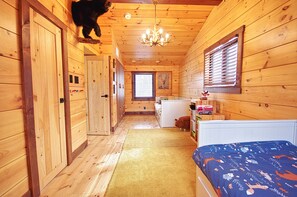 5 chambres, fer et planche à repasser, Wi-Fi, draps fournis