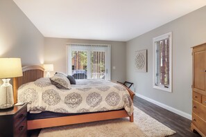 6 bedrooms, WiFi, bed sheets