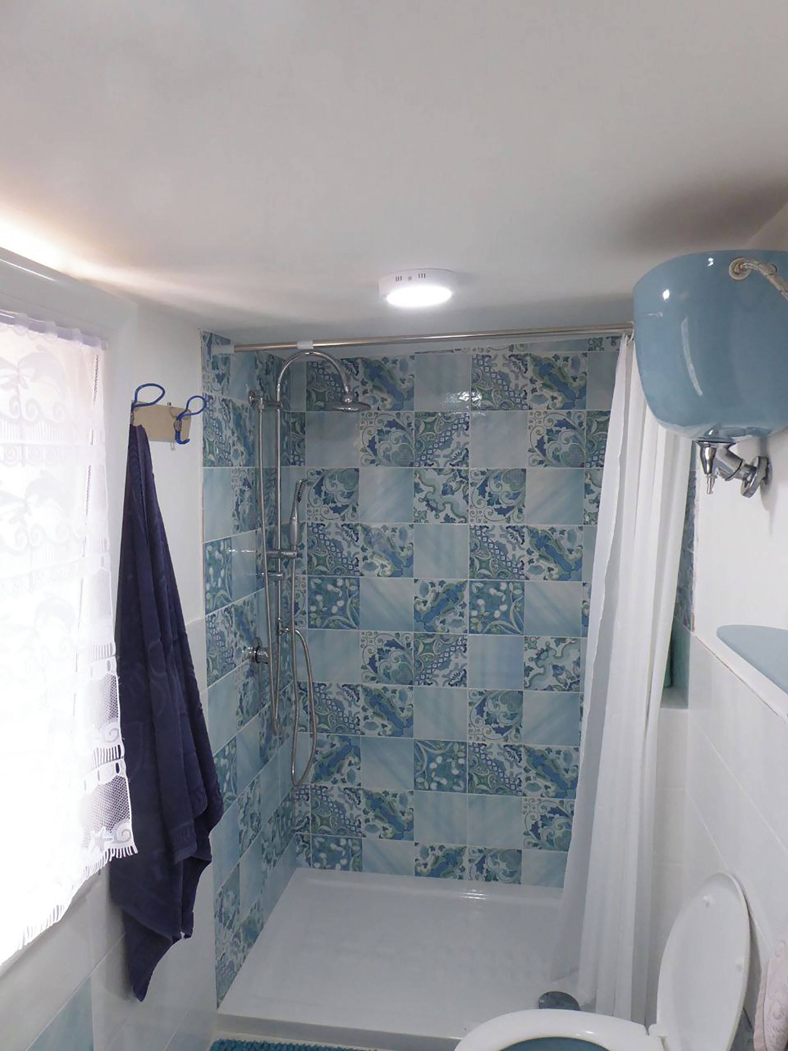 Doccia, asciugacapelli, bidet, asciugamani