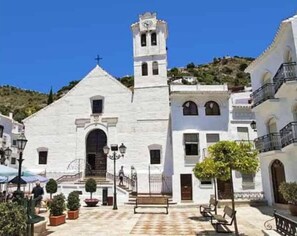 Point of interest - Lovely 2 bedroomed apartment with pool (Frigiliana)