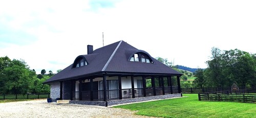  Comfort and privacy in a traditional North Romanian chalet
