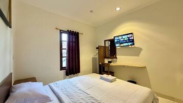 Doppia Superior | Una scrivania, Wi-Fi gratuito, lenzuola