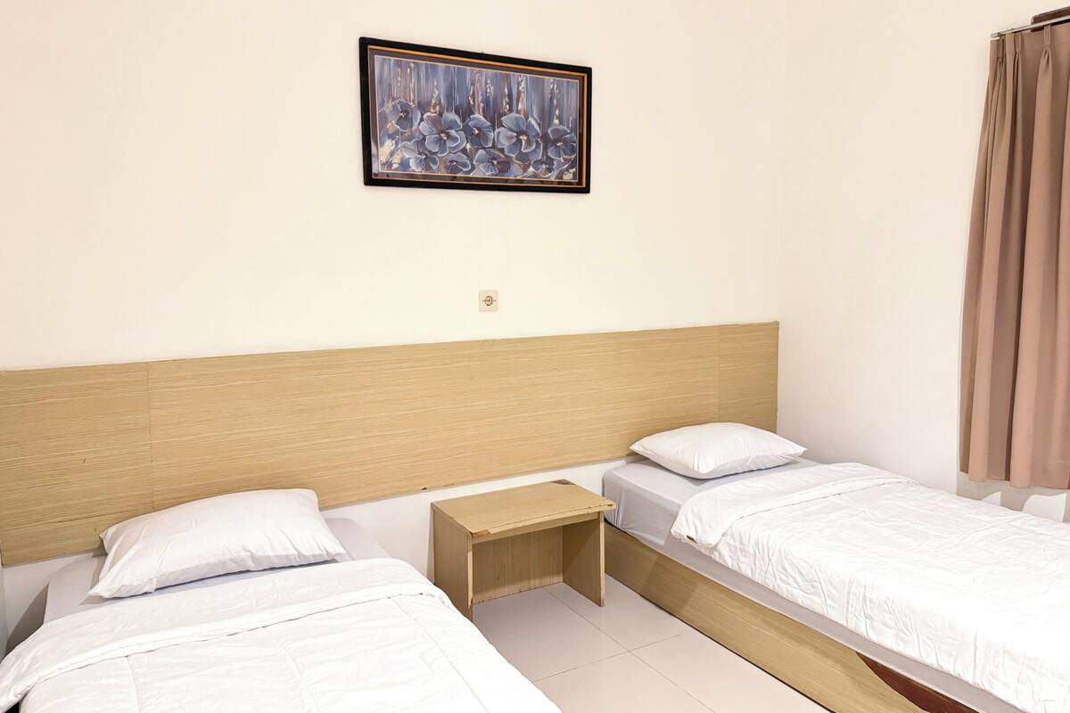 Quarto duplo superior | Escrivaninha, Wi-Fi de cortesia, roupa de cama