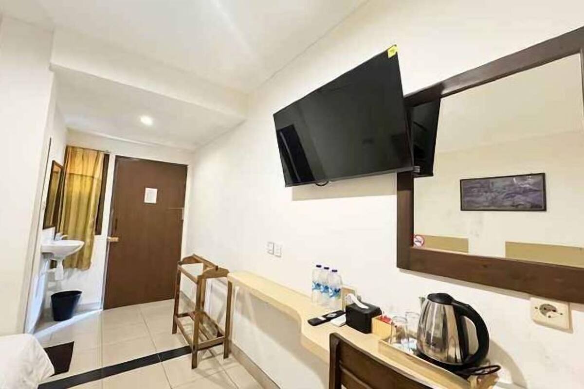 Escrivaninha, Wi-Fi de cortesia, roupa de cama