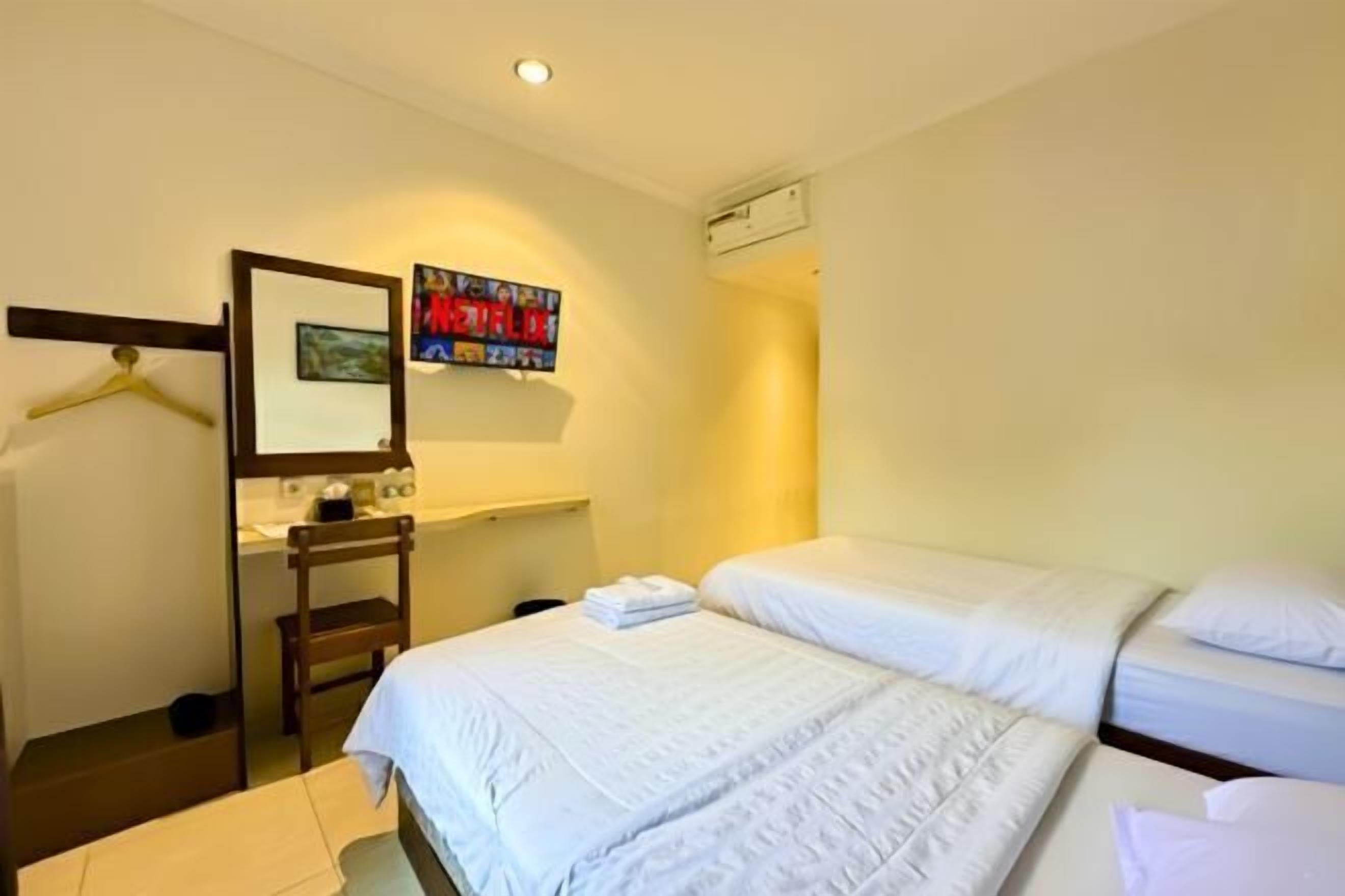 Bureau, Wi-Fi gratuit, draps fournis