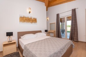 3 quartos, Wi-Fi de cortesia, roupa de cama