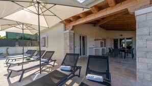 Outdoor dining - Villa Tereza Residence up to 6 People with private Pool by 22Estates (Vinež)