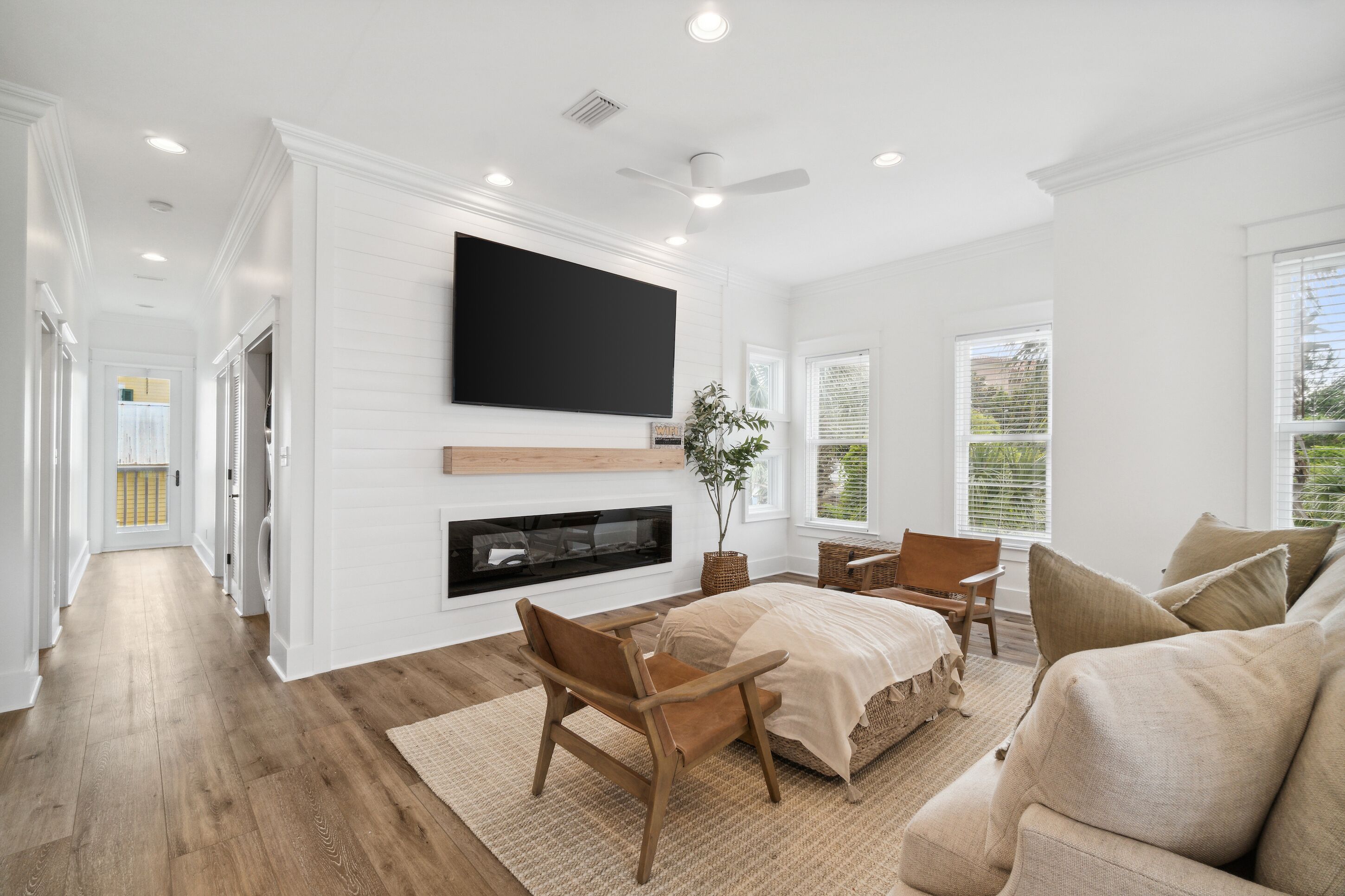 獨棟房屋 | 起居區 | 50-吋智慧型電視、數位頻道、Netflix、Hulu