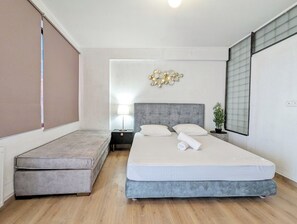 3 室のベッドルーム、デスク、アイロン / アイロン台、WiFi (無料)