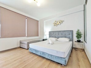 3 habitaciones, escritorio, tabla de planchar con plancha y wifi gratis 