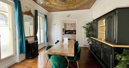 Appartement de luxe avec fresque