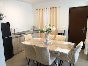 Dining - 
Superhost Home . 2min Intl Davao Airport . Pool . WiFi . Samal Get Away . Mall (Davao City)