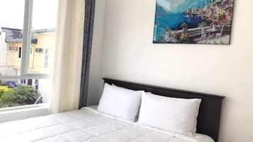 4 bedrooms, in-room safe, desk, free WiFi