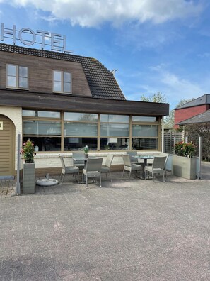 숙박 시설 정면