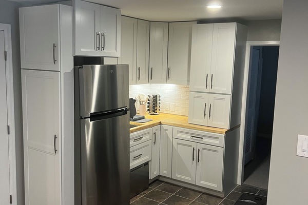 Frigorífic, microones, rentaplats i cafetera i tetera