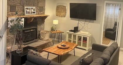 Relaxing Mt. Walkout Retreat-"Retreat Below Chipita Park"