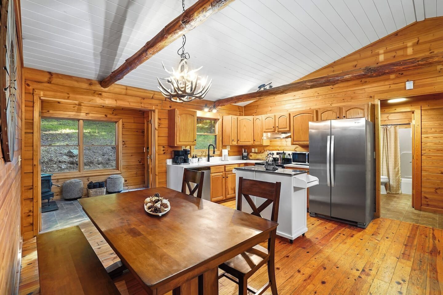 冰箱、微波炉、烤箱、炉灶