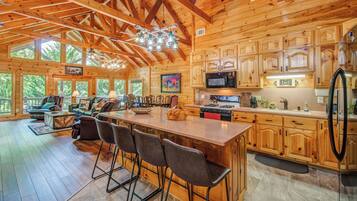 Cabin, 1 King Bed with Sofa bed, Patio | Private kitchen | Fridge, microwave, oven, stovetop