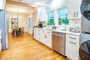 Fridge, microwave, stovetop, dishwasher - Country Home Near EIU & Lake Charleston! (Charleston)