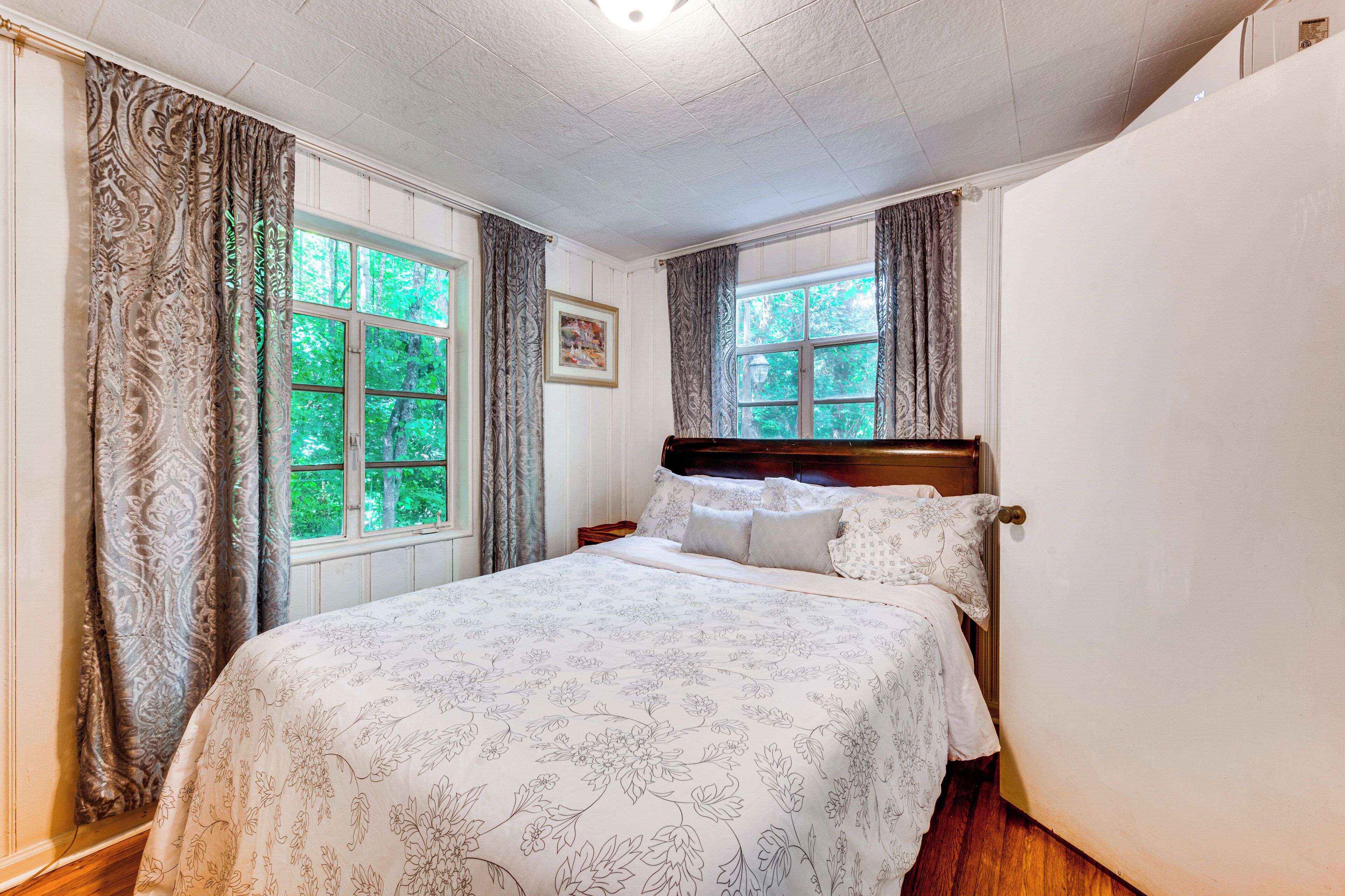 4 chambres, bureau, Wi-Fi, draps fournis