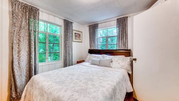 4 chambres, bureau, Wi-Fi, draps fournis