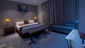 In-room safe, laptop workspace, blackout curtains, soundproofing - The Pearl Jabi Lake (Abuja)