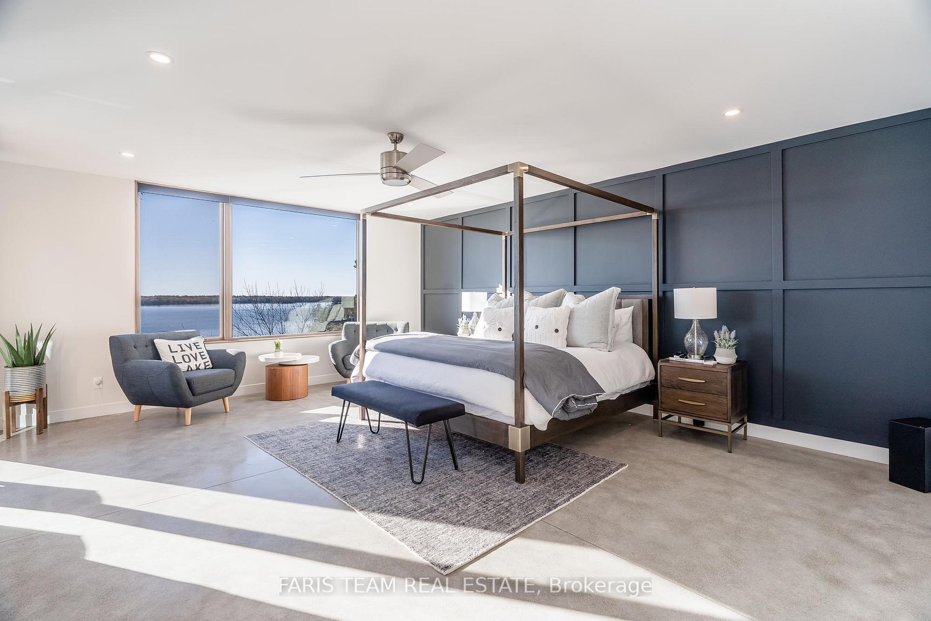 5 Schlafzimmer, Schreibtisch, Bügeleisen/Bügelbrett, Reisekinderbett