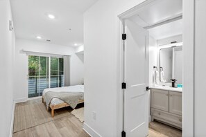 2 dormitorios, tabla de planchar con plancha, Internet y ropa de cama