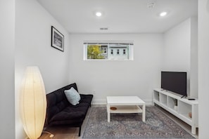 TV - Heart of Brookland 1-BR with Easy Access to Fun (Washington)