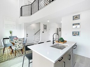 Interior - Brookland Penthouse with Rooftop Views & Garden View (Washington)