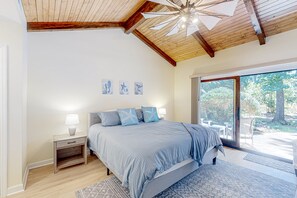 3 bedrooms, internet, bed sheets