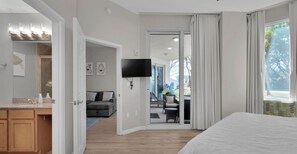 2 bedrooms, travel cot, WiFi, bed sheets