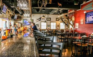 Bar (in der Unterkunft)