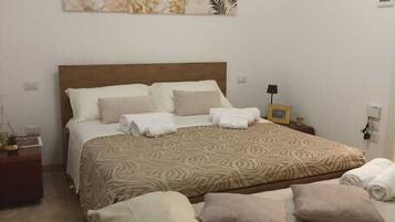 1 camera, Wi-Fi gratuito, lenzuola