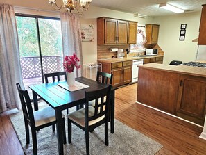 Dining - Unit (A) Northeast near Ft. Moore & Uptown Columbus, Georgia (Columbus)