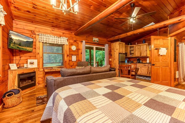 1 bedroom, free WiFi, bed sheets