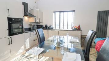 Cottage | Dapur pribadi | Peralatan masak/sendok-piring