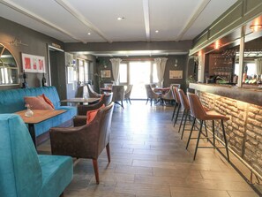 Cottage | Bar (on property) - Mayfield Cottage (Malmesbury)