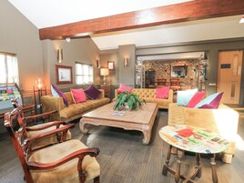 Cottage | Living area | Flat-screen TV