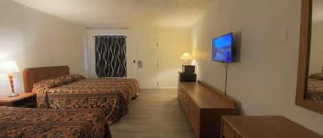 1 bedroom, premium bedding, pillowtop beds, desk