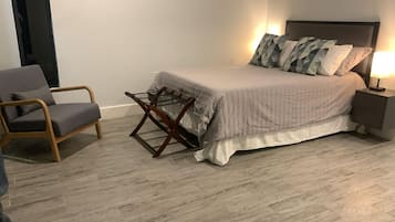 1 bedroom, desk, free WiFi, bed sheets