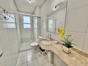 Panoramic Apartment | Bathroom - Edifício Baalbek (Mongaguá)