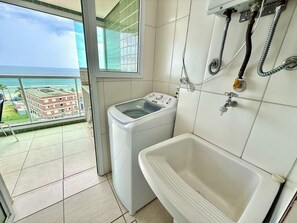 Panoramic Apartment | Bathroom