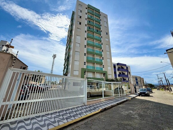 Exterior - Edifício Baalbek (Mongaguá)