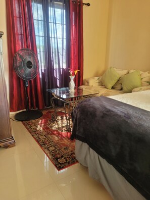 1 Schlafzimmer, Bügeleisen/Bügelbrett, Reisekinderbett, WLAN