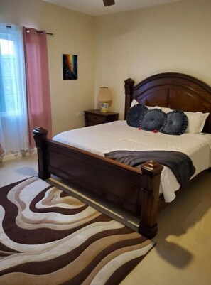 1 chambre, bureau, lit parapluie, Wi-Fi